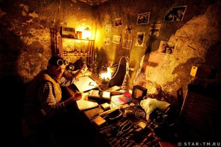 Illustration for article titled Gamers Play Fallout — In the Real World